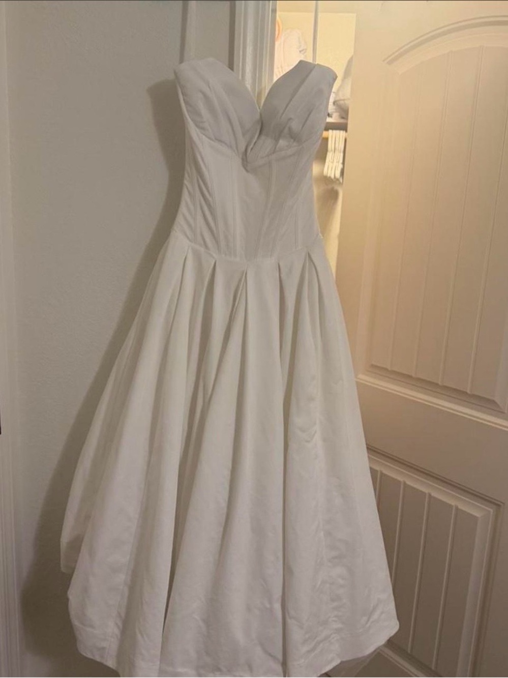 House of CB White Strapless Sweetheart Ballgown